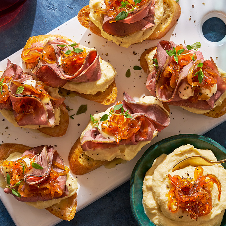 Hummus Crostini