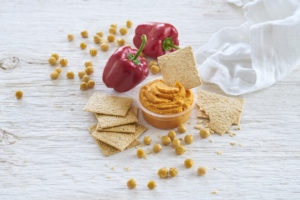 Roasted Red Pepper Hummus Snack’n Go beauty image